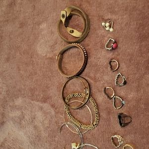 Jewelry 8 Bracelets, 3 Necklaces, 2 Chokers, 6 sets of earrings, 13 rings